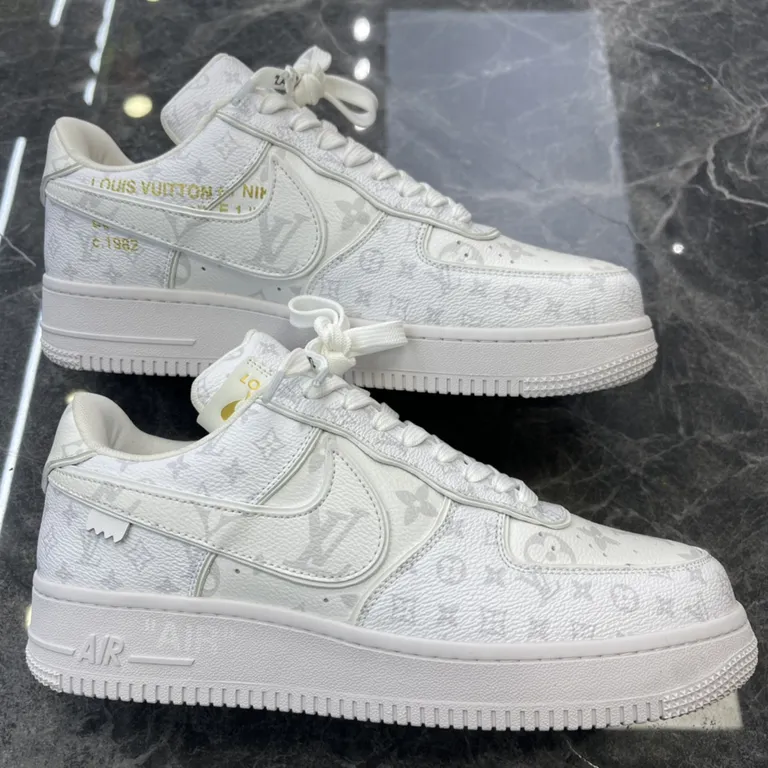 Louis Vuitton Shoe 